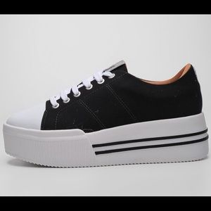 ❌SOLD❌Fashion Sneakers